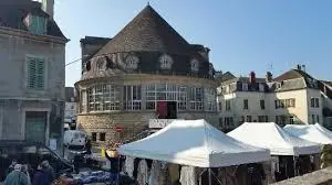 Marché du Centre à Avallon (89)