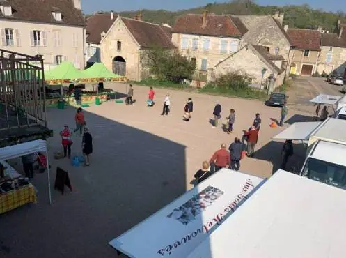 Marché du Centre à Vermenton (89)