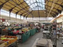 Marché du Centre à Villeneuve-sur-Yonne (89)