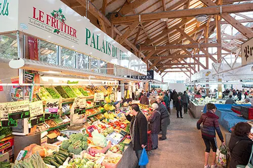 Marché des Bergères à Puteaux (92)