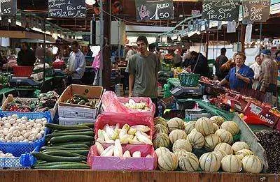 Marché Casanova au Blanc-Mesnil (93)