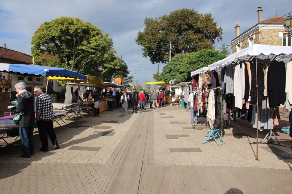 Marché de Franceville à Montfermeil (93)