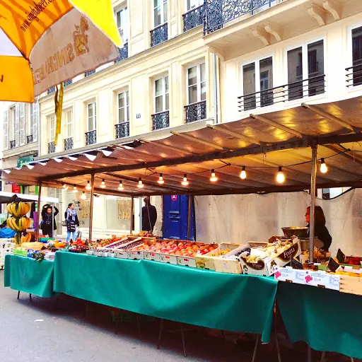 Marché Saint Eustache Les Halles à Paris 1er