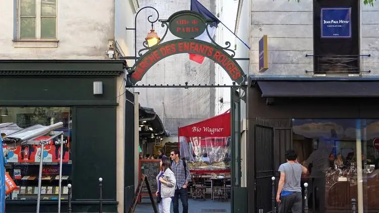 Marché couvert des Enfants Rouges à Paris 3e