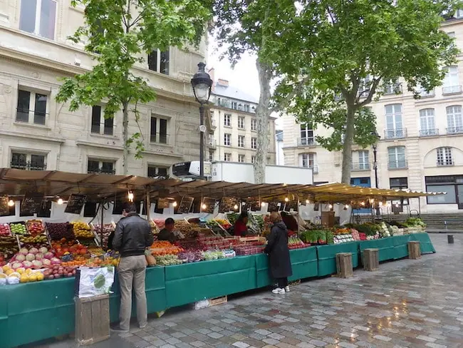 Marché Lecourbe à Paris 15e