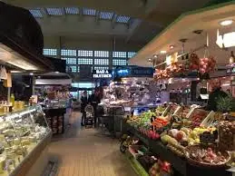 Marché Couvert de Passy à Paris 16e