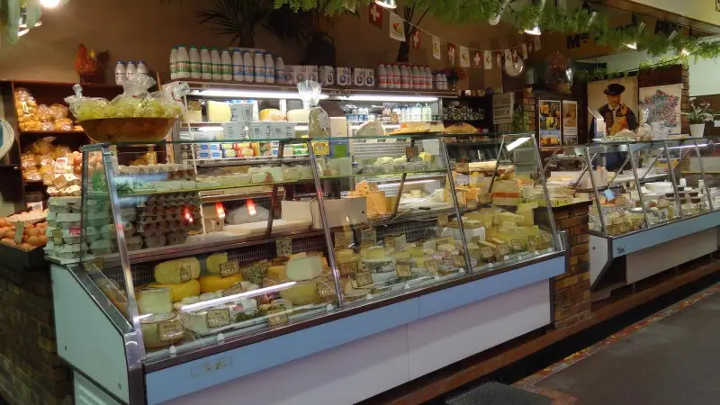 Marché Couvert Batignolles à Paris 17e