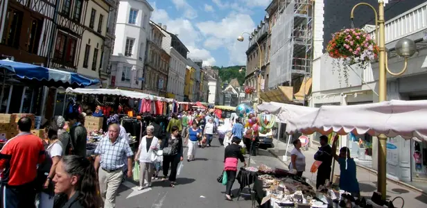 Marché République à Elbeuf (76)