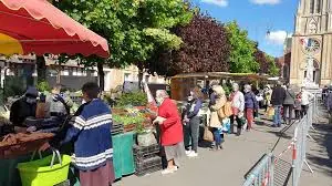 Marché du Centre à Forges-les-Eaux (76)