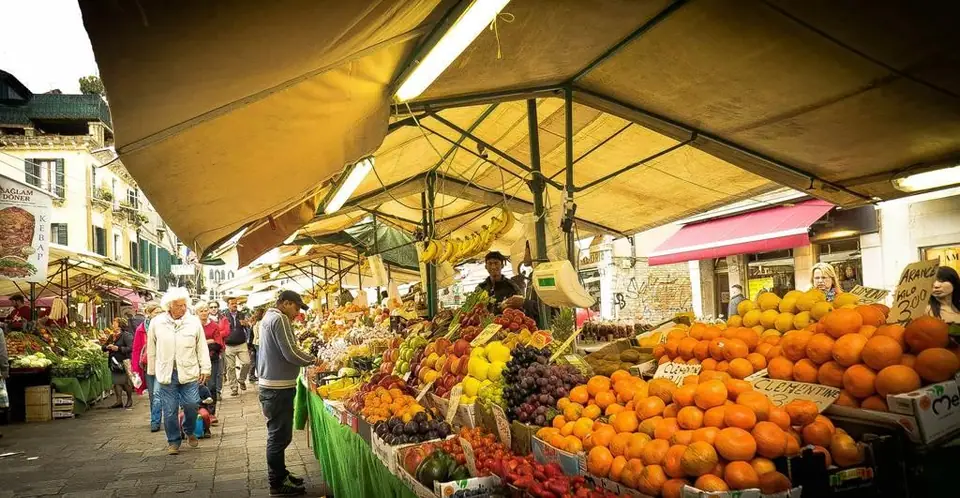 Marché du Centre à Givet (08)