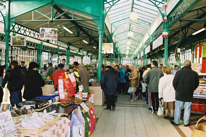 Marché Saint Thibault à Épernay (51)