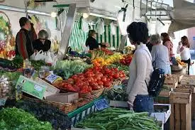 Marché Place de Bordeaux à Strasbourg (67)