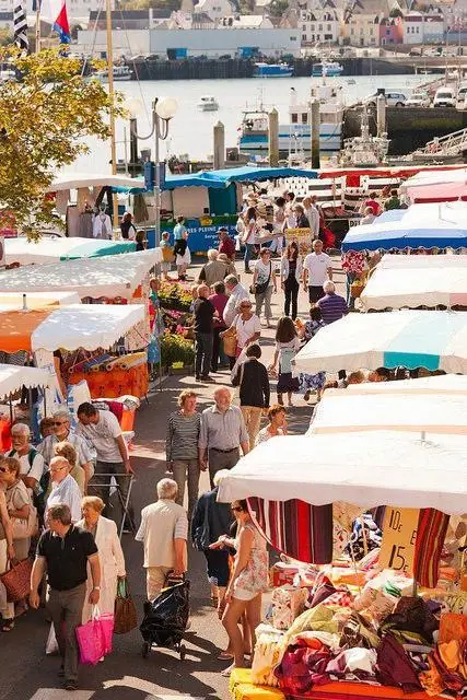 Marché du Centre à Audierne (29)