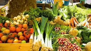 Marché du Centre à Lannilis (29)