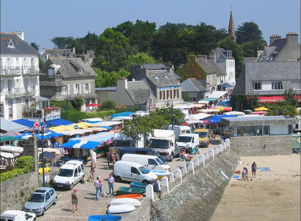 Marché du Centre à Locquirec (29)