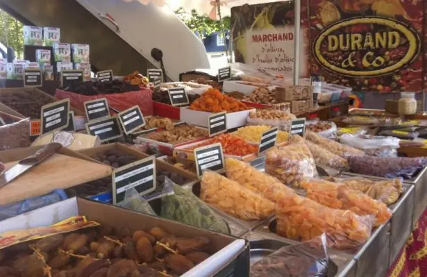 Marché du Centre à Dinard (35)