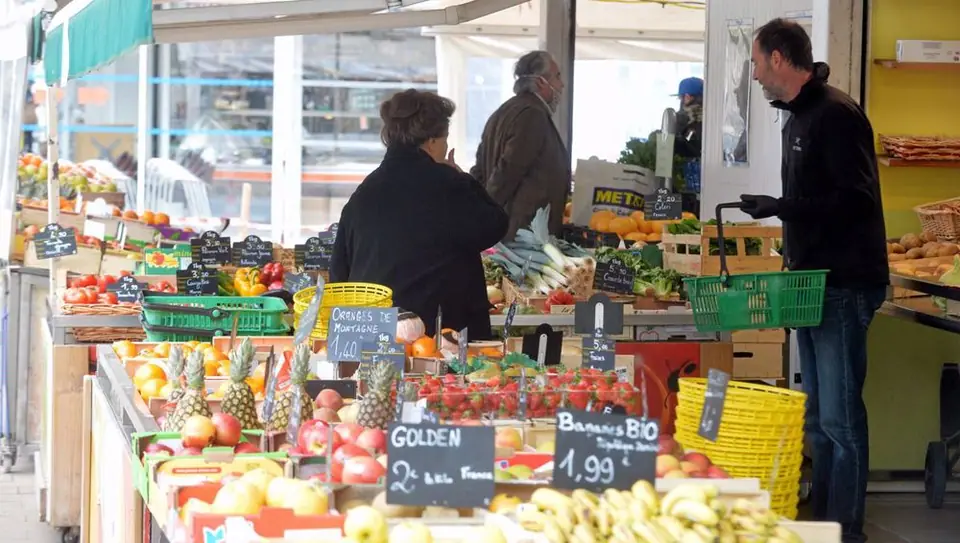 Marché du Centre à Ernée (53)