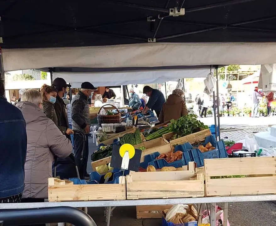 Marché du Centre à Bort-les-Orgues (19)