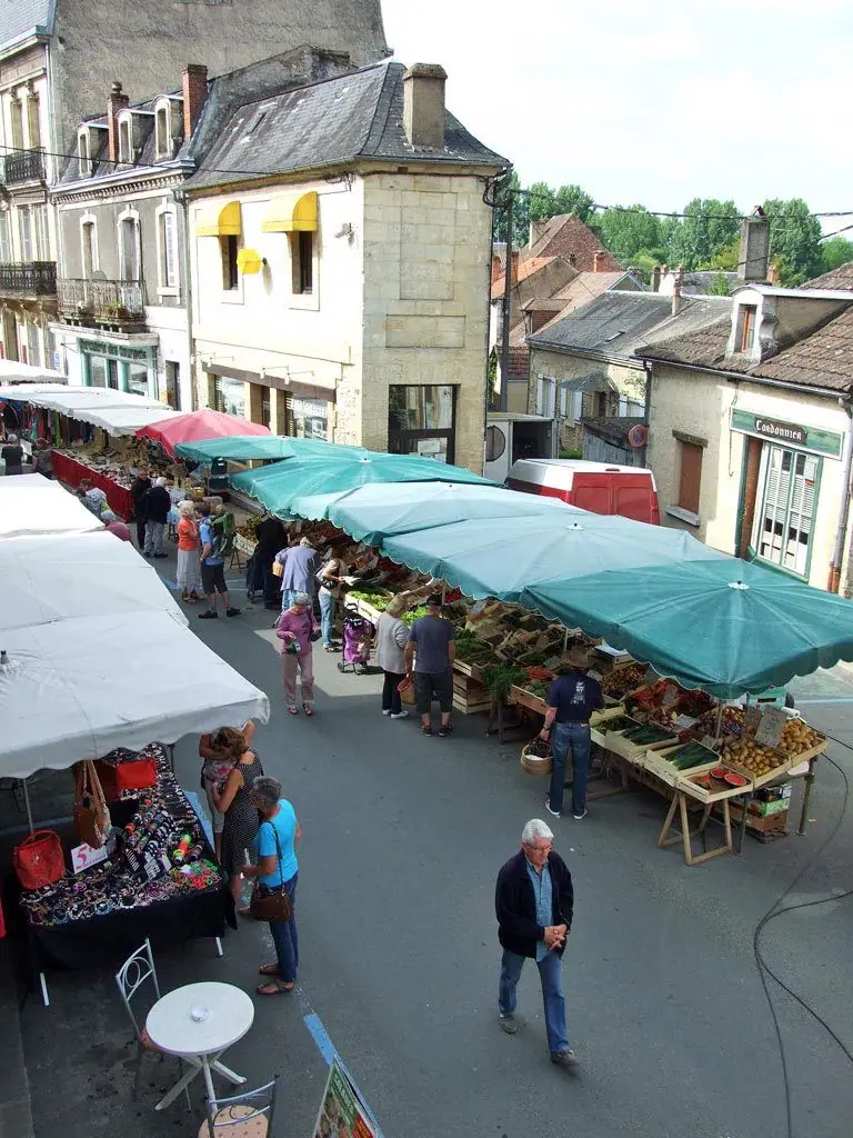 Marché du Centre au Bugue (24)