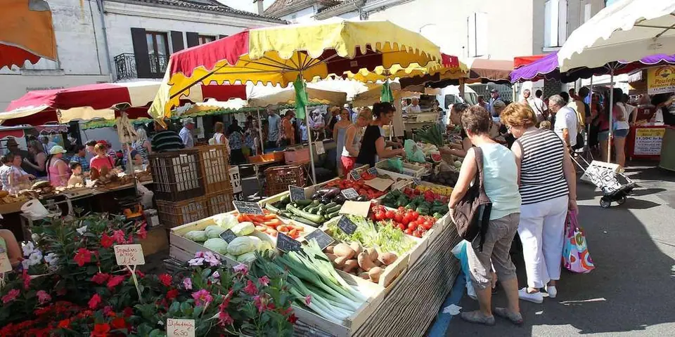 Marché au Gras à Saint-Astier (24)
