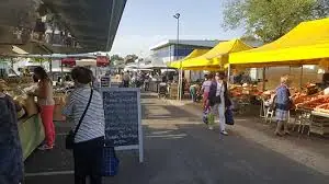 Marché Pins Francs à Bordeaux (33)