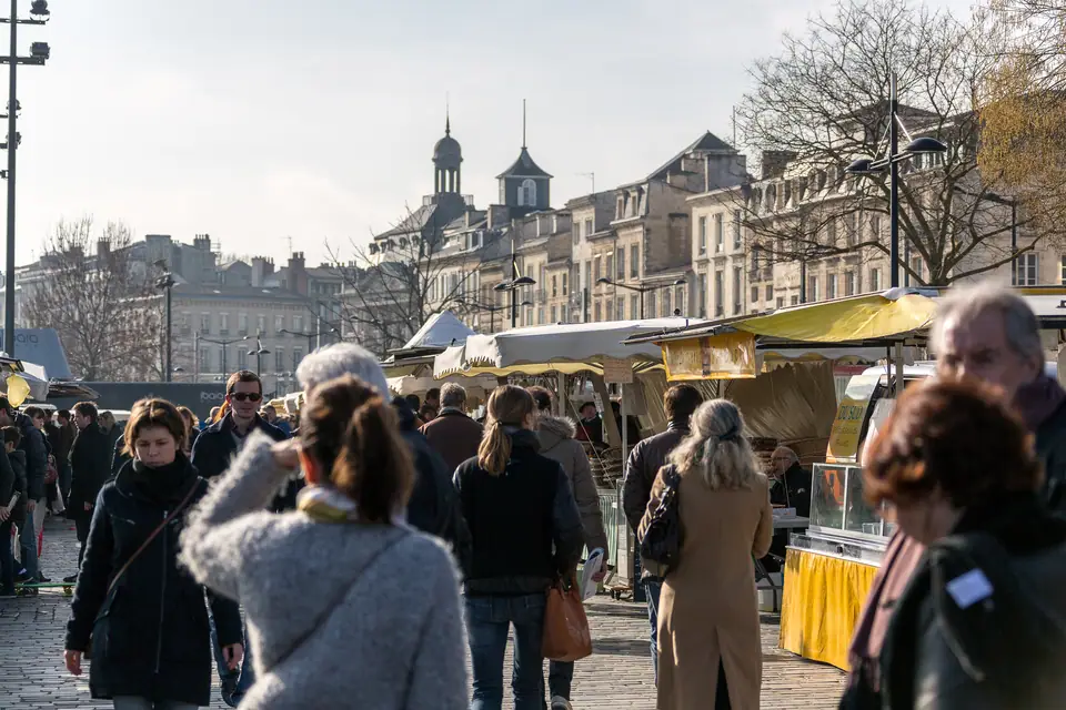 Marché des Quais à Bordeaux (33)