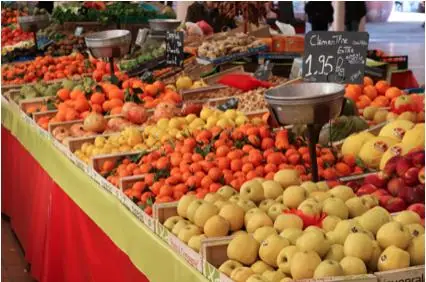 Marché de Mios à Lacanau de Mios (33)