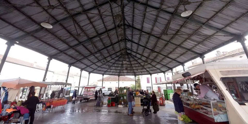 Marché du Centre à Cancon (47)