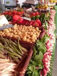 Marché du Centre à Duras (47)