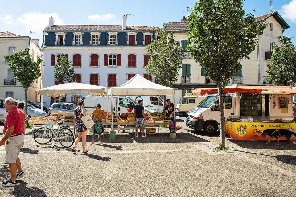 Marché du Marquisat à Bayonne (64)
