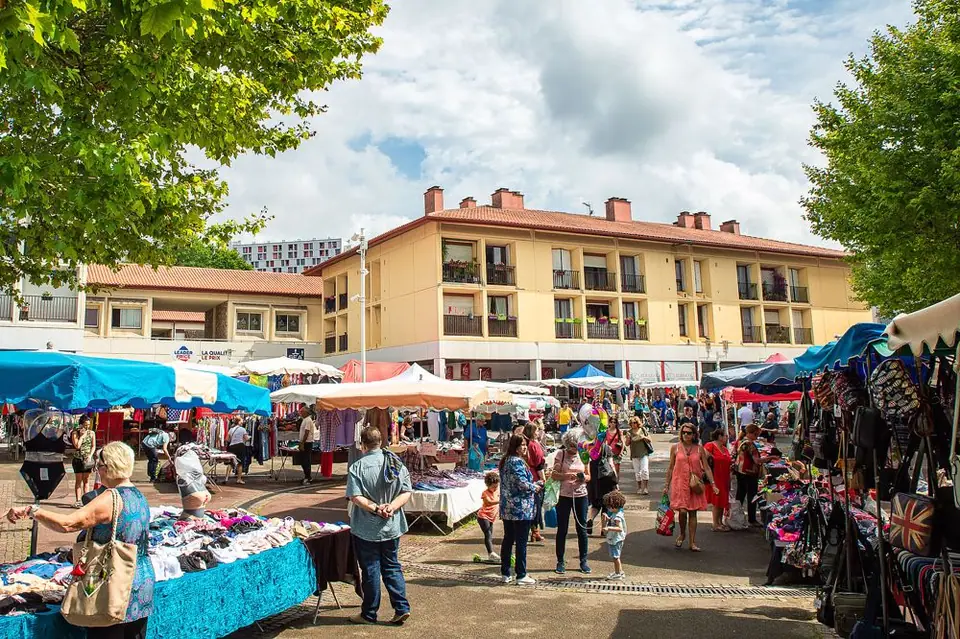 Marché Place des Gascons à Bayonne (64)