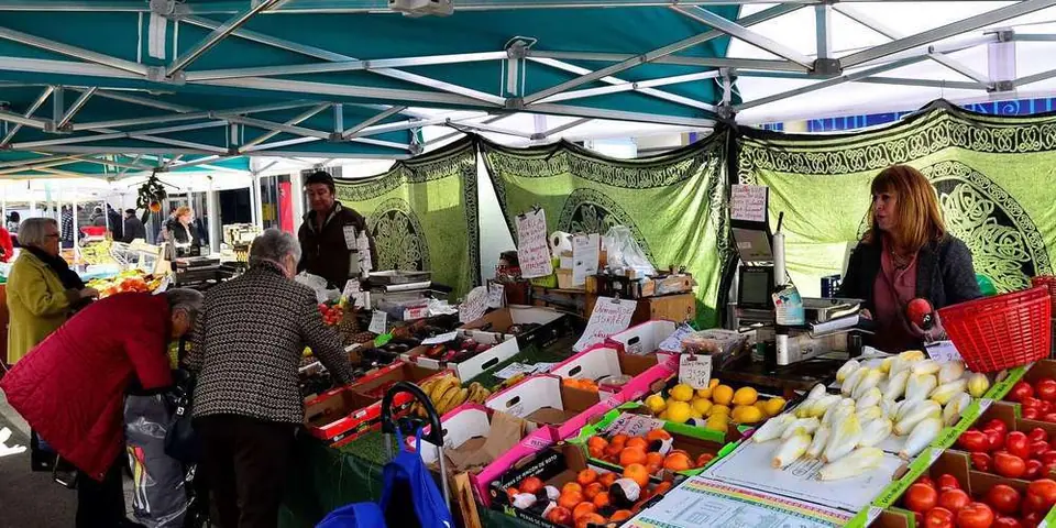 Marché du Centre à Mourenx (64)