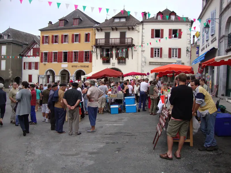 Marché du Centre à Tardets-Sorholus (64)