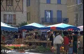 Marché du Centre à Catus (46)