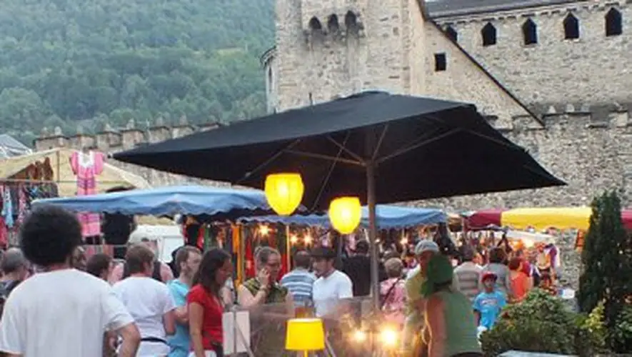 Marché du Centre à Luz-Saint-Sauveur (65)