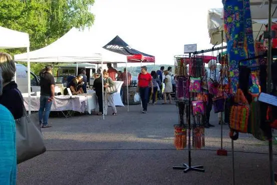 Marché du Centre à Montsauche-les-Settons (58)