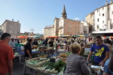 Marché du Centre à Annonay (01)
