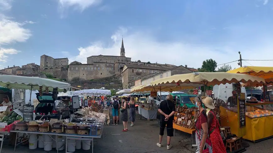 Marché du Centre à Joyeuse (07)