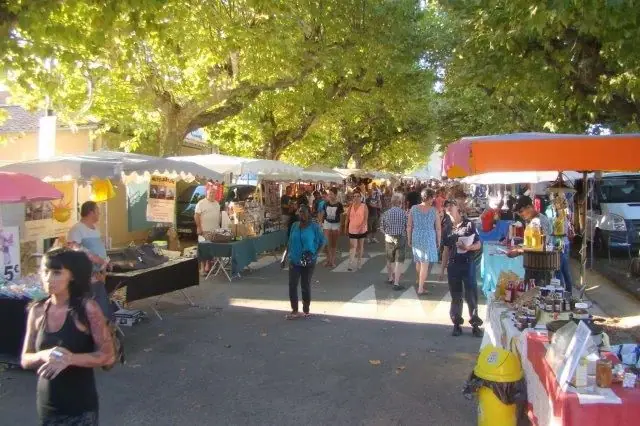 Marché du Centre à Rosières (07)
