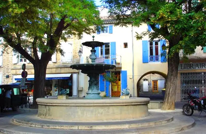Marché du Centre à Saint-Paul-Trois-Châteaux (26)