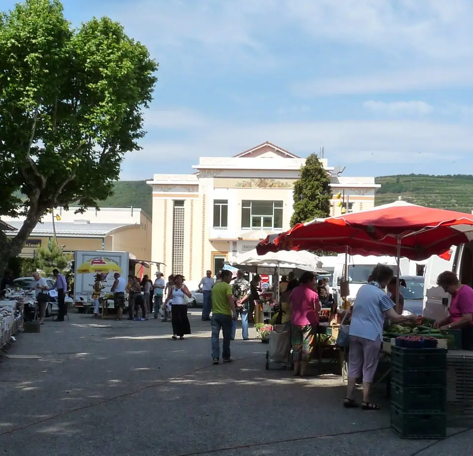 Marché du Centre à Saint-Vallier (26)