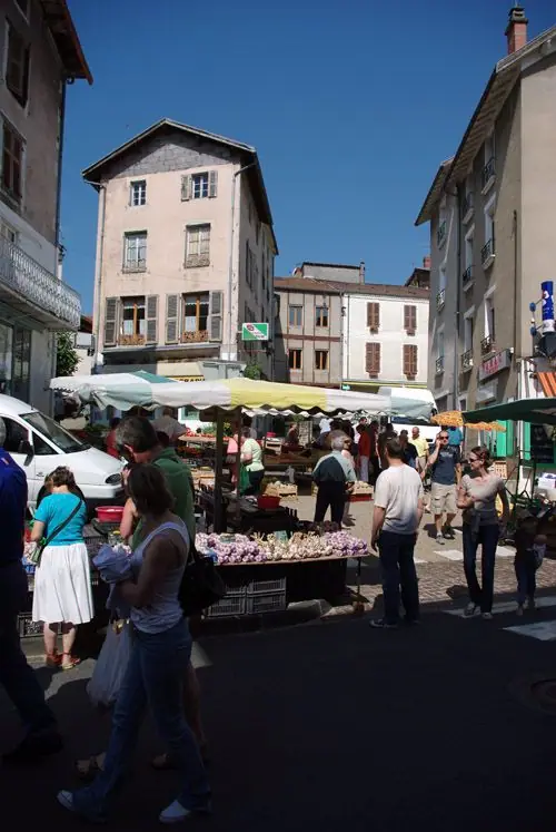 Marché du Centre à Arlanc (63)