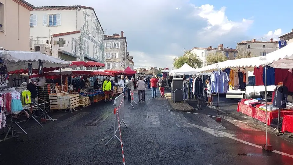 Marché du Centre à Billom (63)
