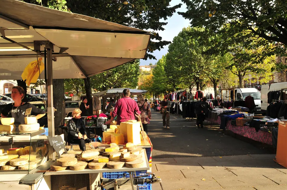 Marché du Centre à Champeix (63)