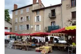 Marché du Centre à Courpière (63)