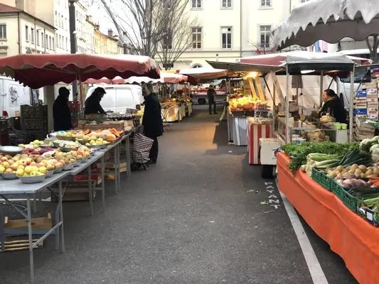 Marché Saint-Louis à Lyon 7e