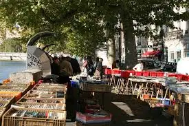 Marché des Bouquinistes à Lyon 1er