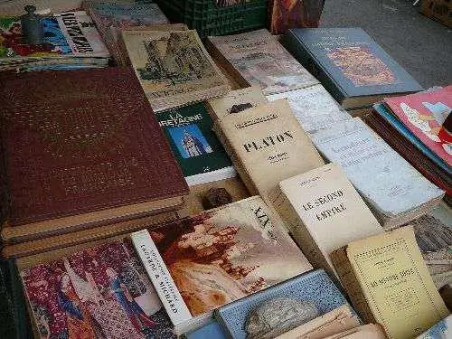 Marché aux livres anciens à Lyon 8e