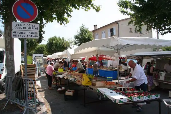 Marché du Centre à Valensole (04)