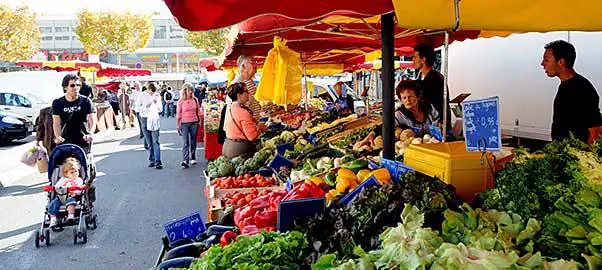 Marché Quartier des Termes à Mandelieu-la-Napoule (06)